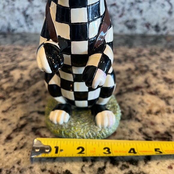 Mackenzie-Childs Black And White Courtly Check BUNNY WITH BACKPACK. RARE! - Picture 14 of 15